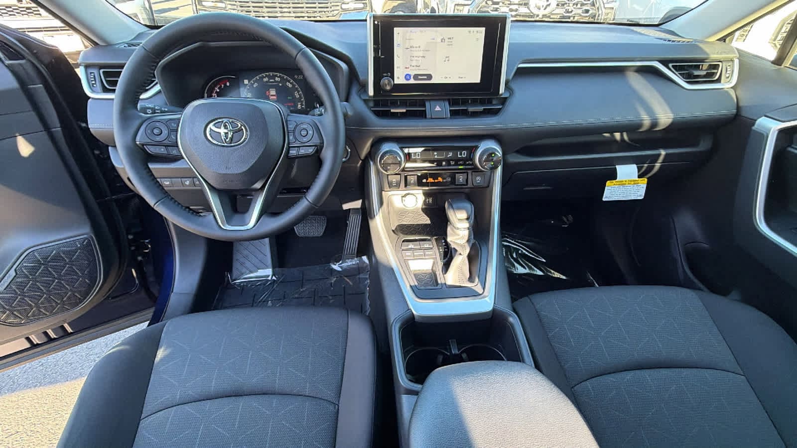 Thumbnail: 2025 Toyota RAV4 - 26