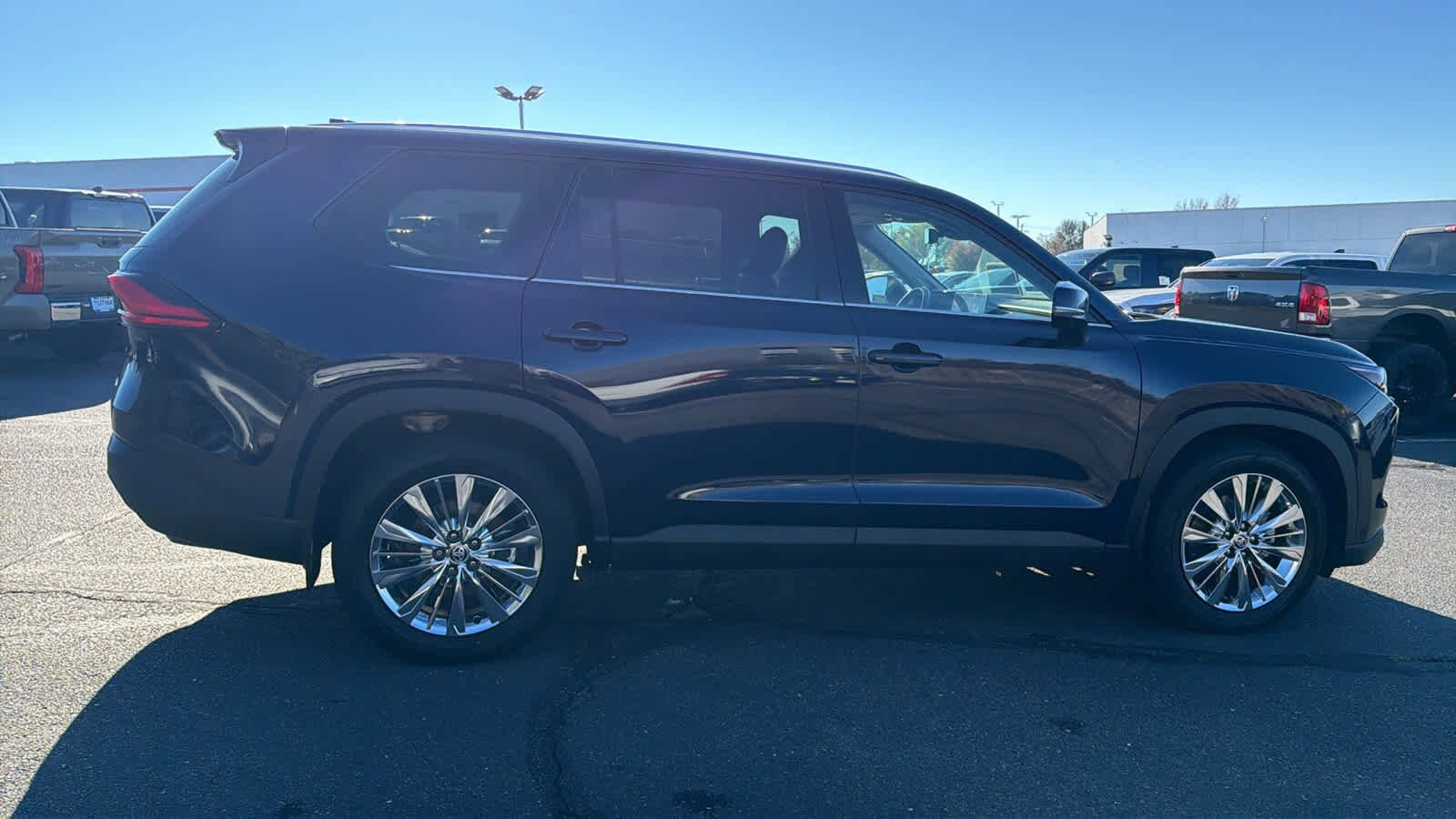 Thumbnail: 2024 Toyota Grand Highlander - 4