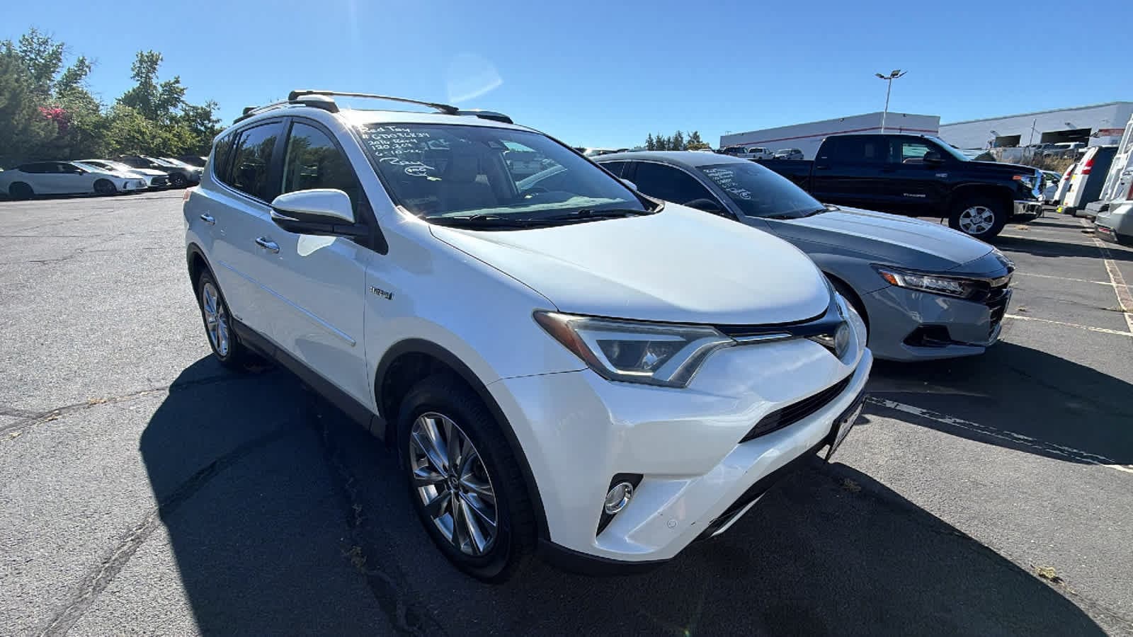Thumbnail: 2016 Toyota RAV4 - 2