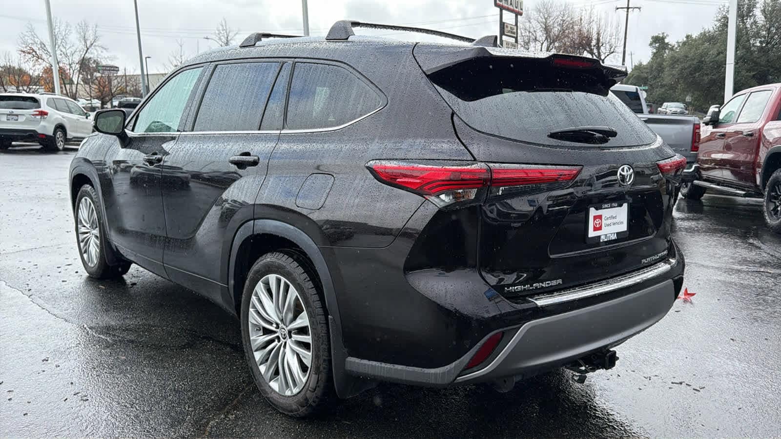 Thumbnail: 2022 Toyota Highlander - 7