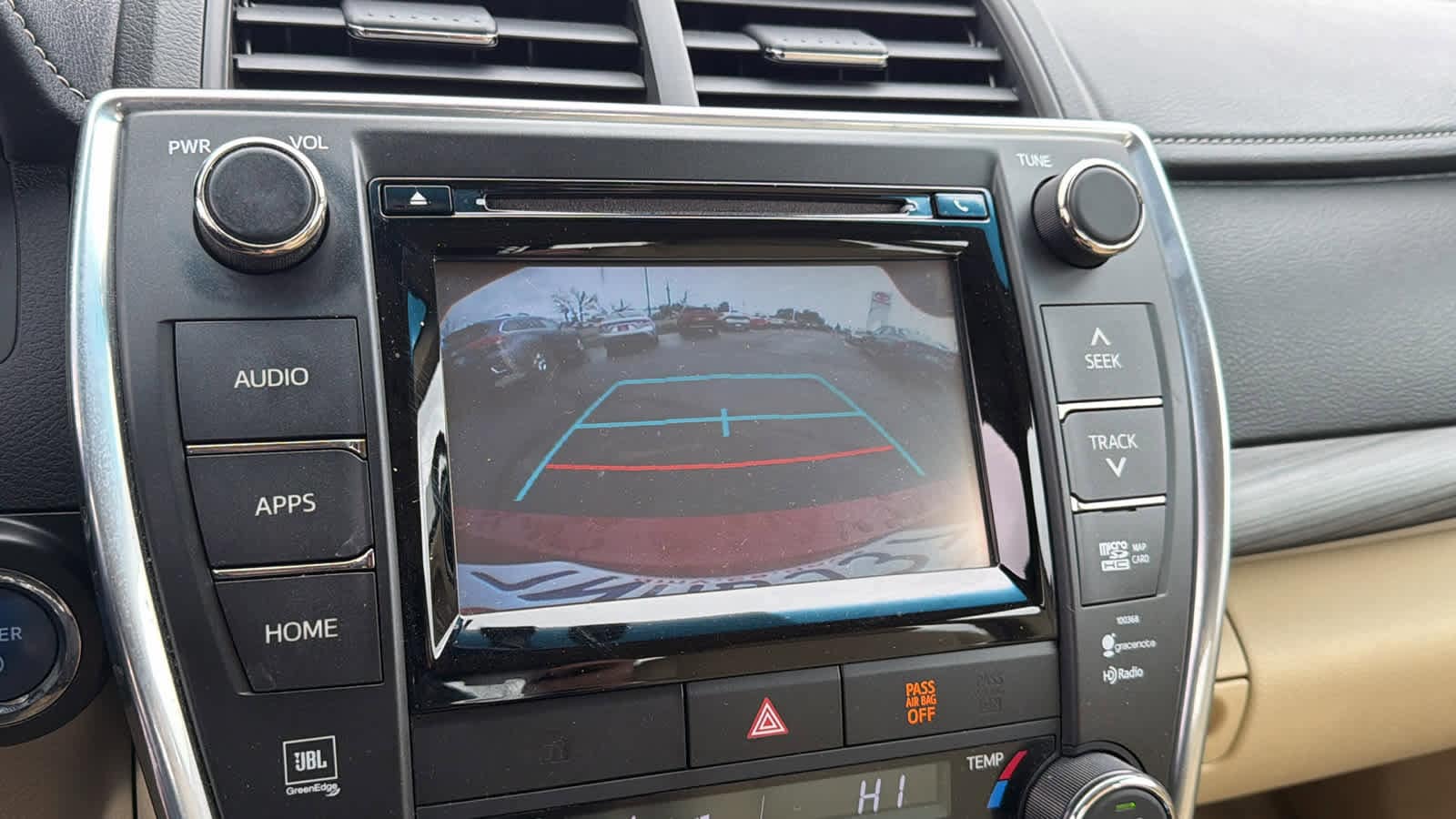 Thumbnail: 2015 Toyota Camry - 16