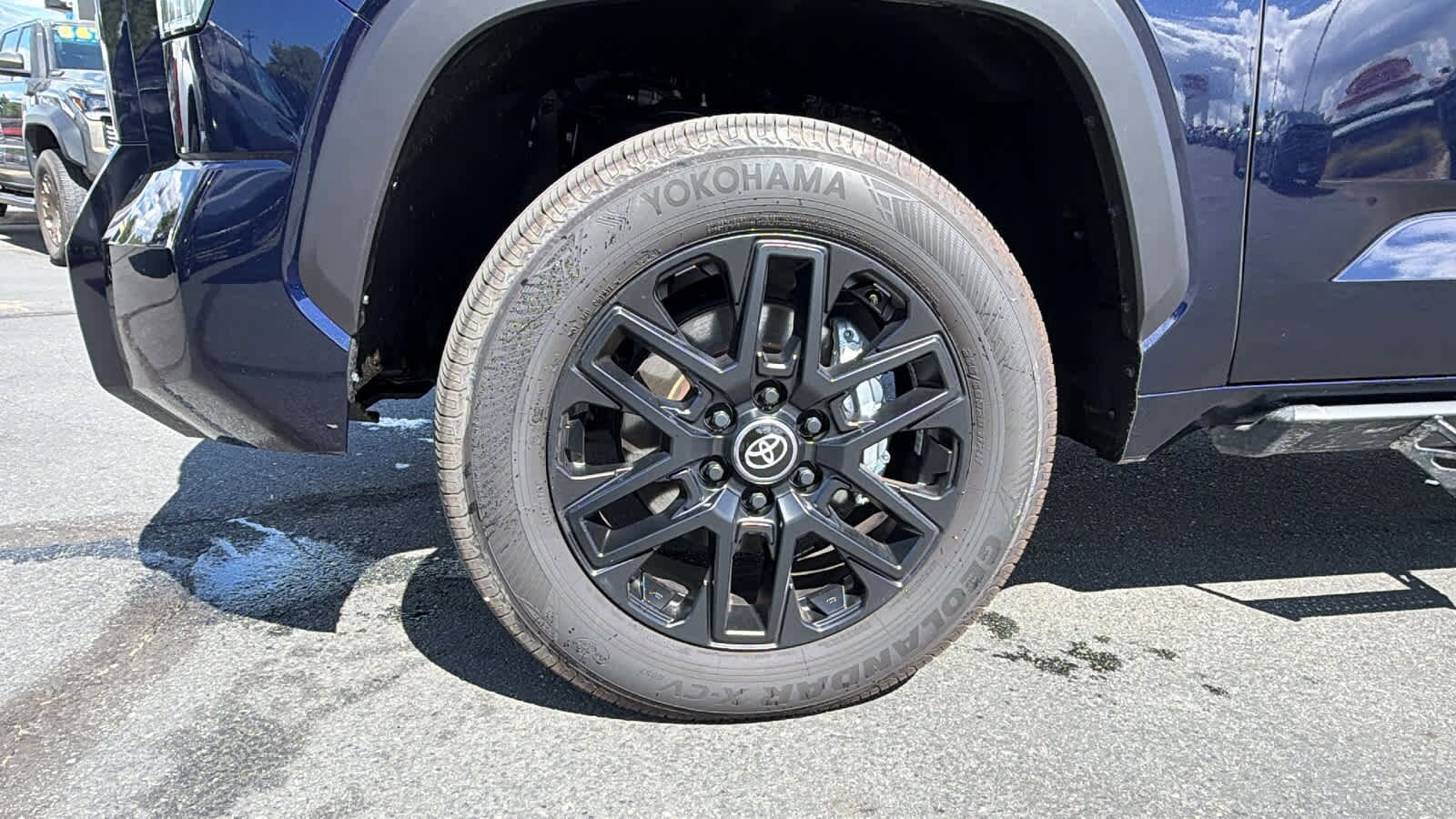 2025 Toyota Tundra Limited - Photo 9