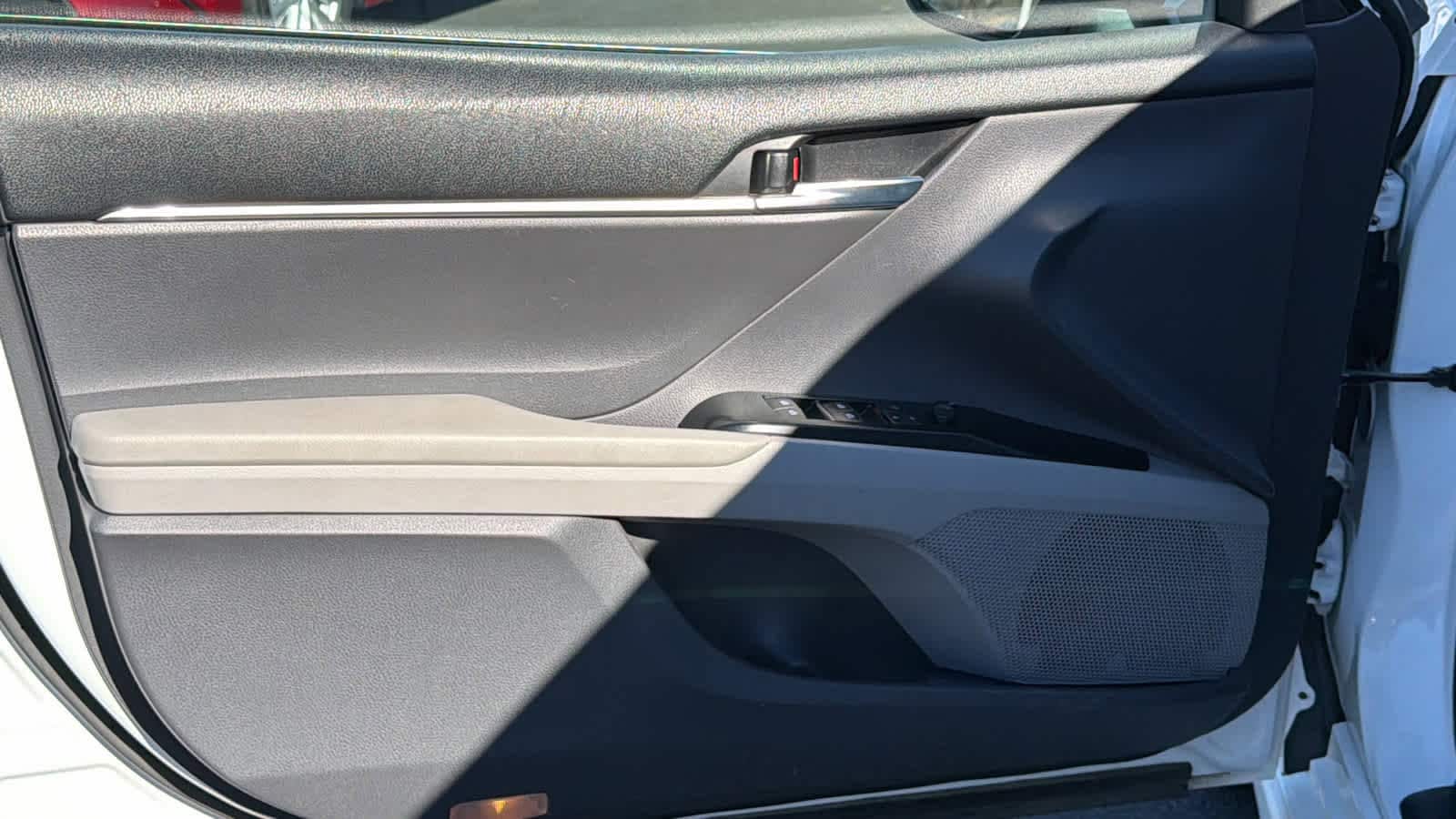 Thumbnail: 2018 Toyota Camry - 23