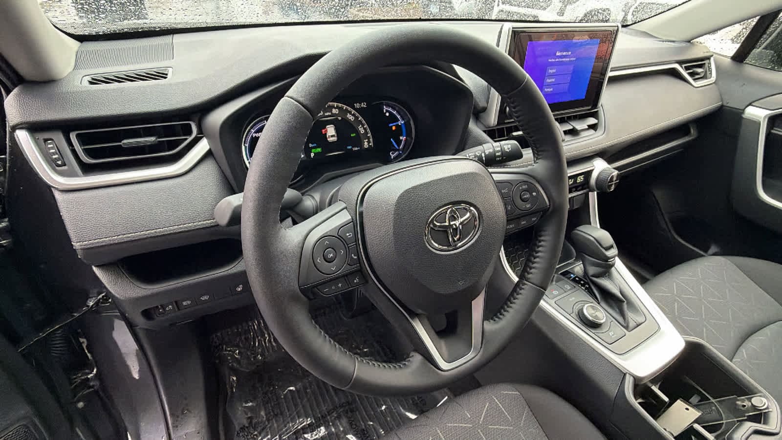 Thumbnail: 2025 Toyota RAV4 - 10