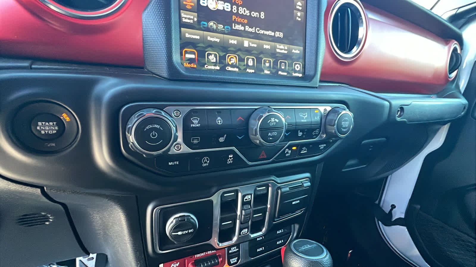 Thumbnail: 2020 Jeep Gladiator - 14