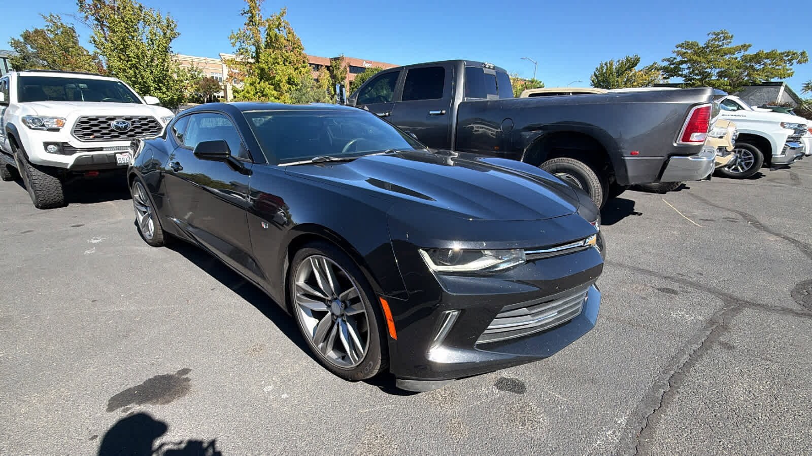 2018 Chevrolet Camaro 1LT photo 2