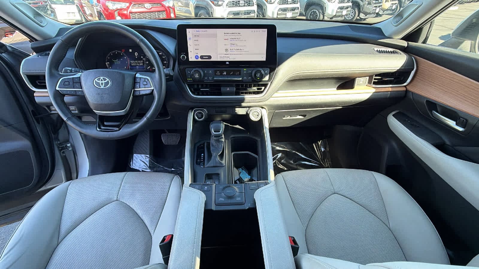 Thumbnail: 2024 Toyota Grand Highlander - 26