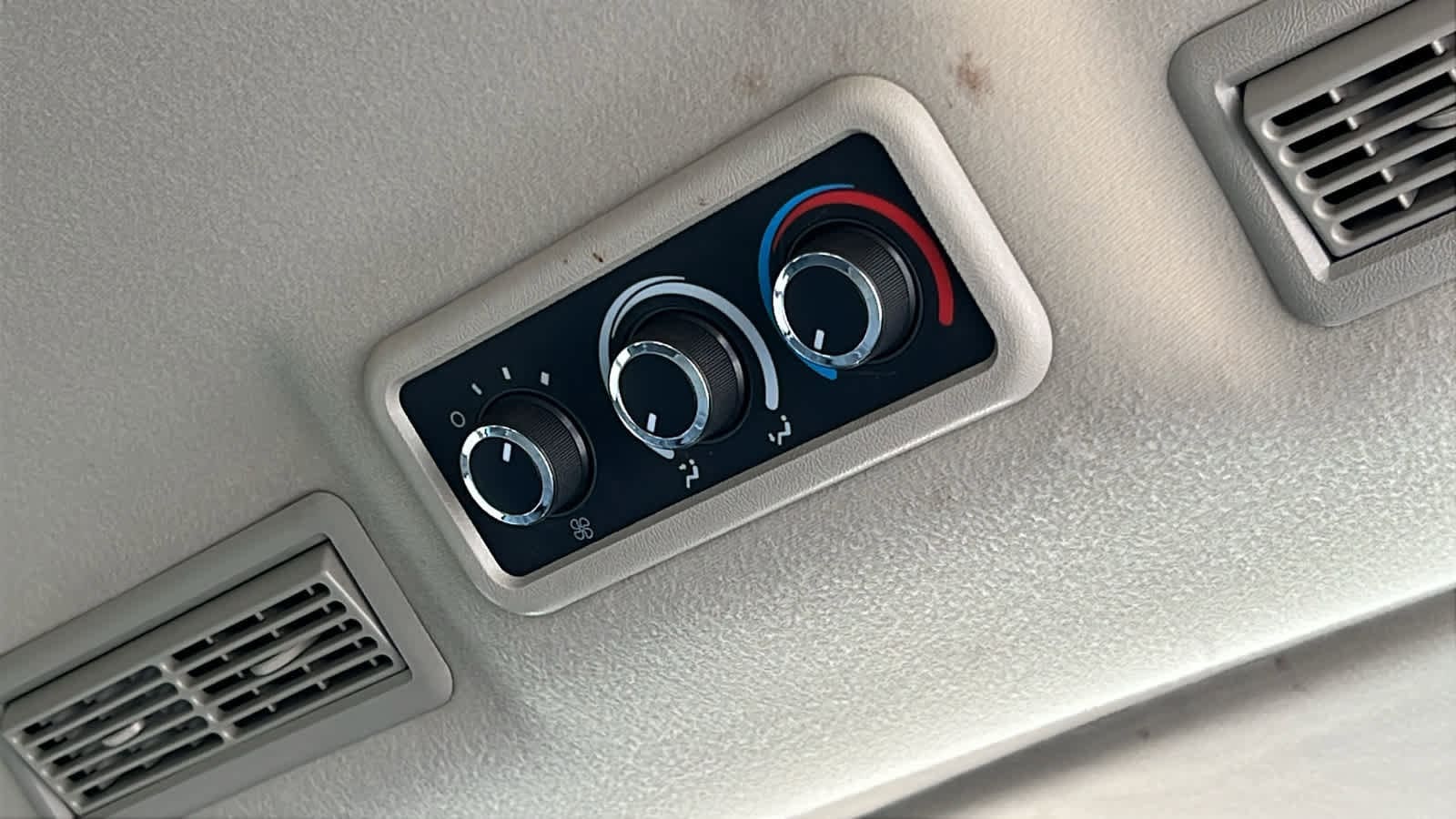 Thumbnail: 2013 Chevrolet Express - 25