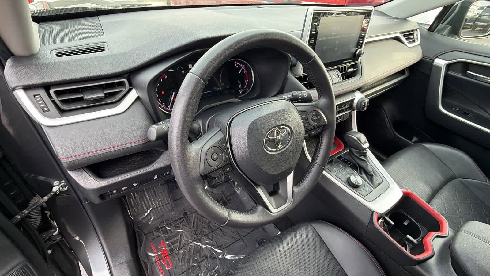 Thumbnail: 2022 Toyota RAV4 - 10