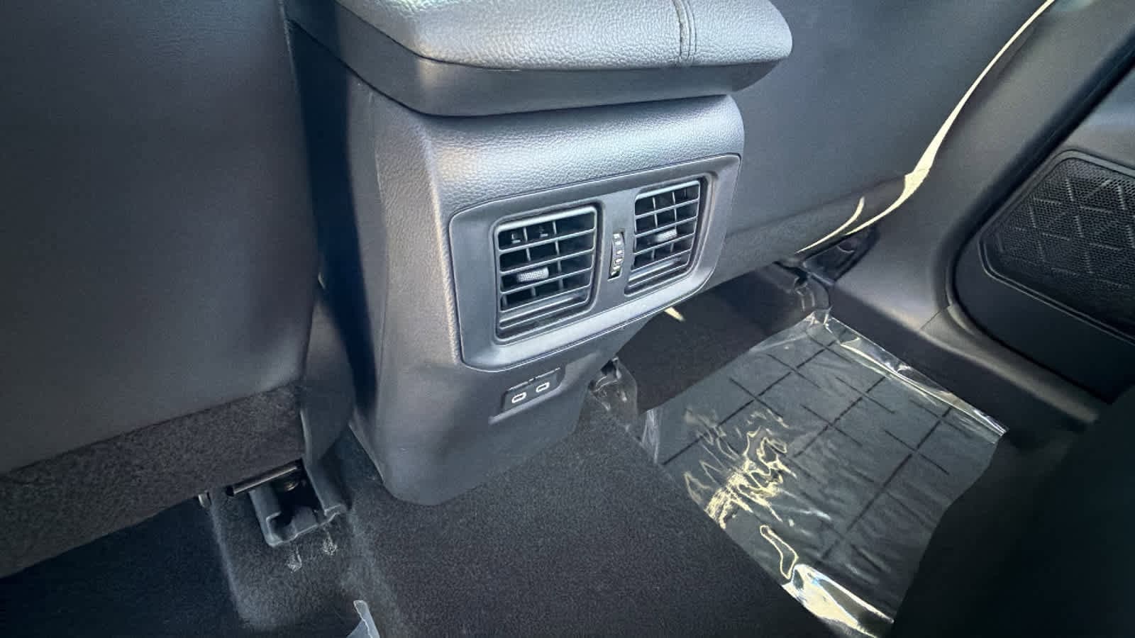 Thumbnail: 2025 Toyota RAV4 - 25