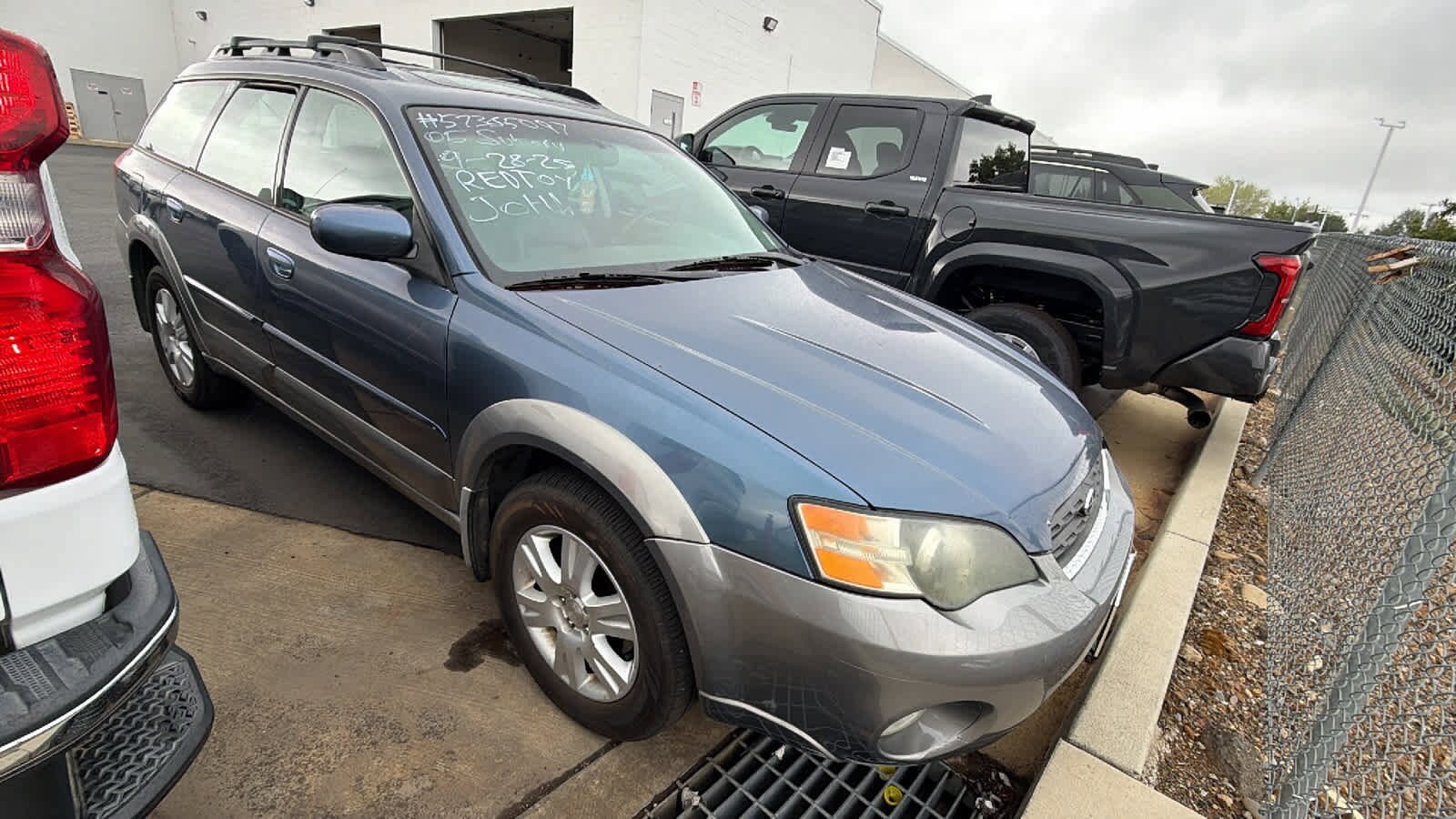 2005 Subaru Outback 2.5i Limited photo 2