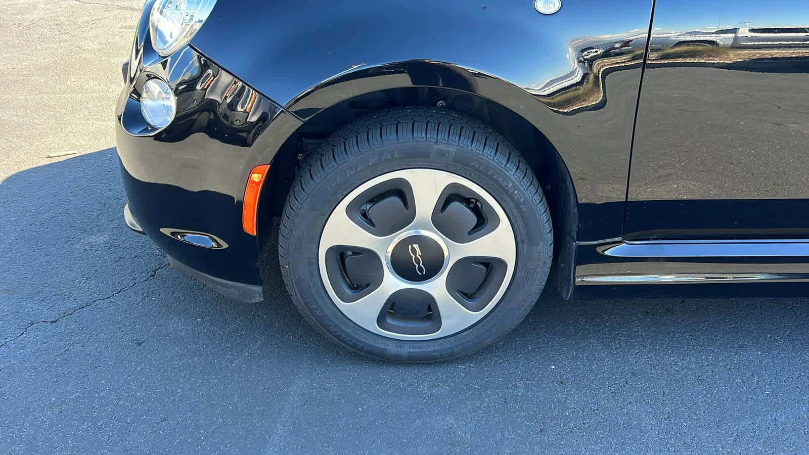 2019 Fiat 500e  8