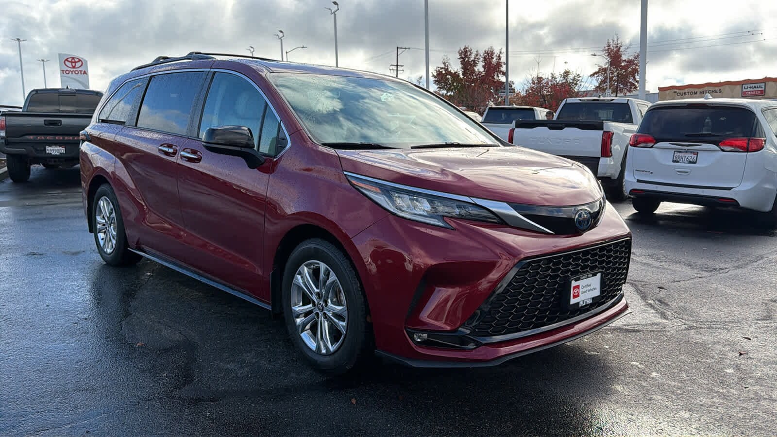 2023 Toyota Sienna XSE photo 3