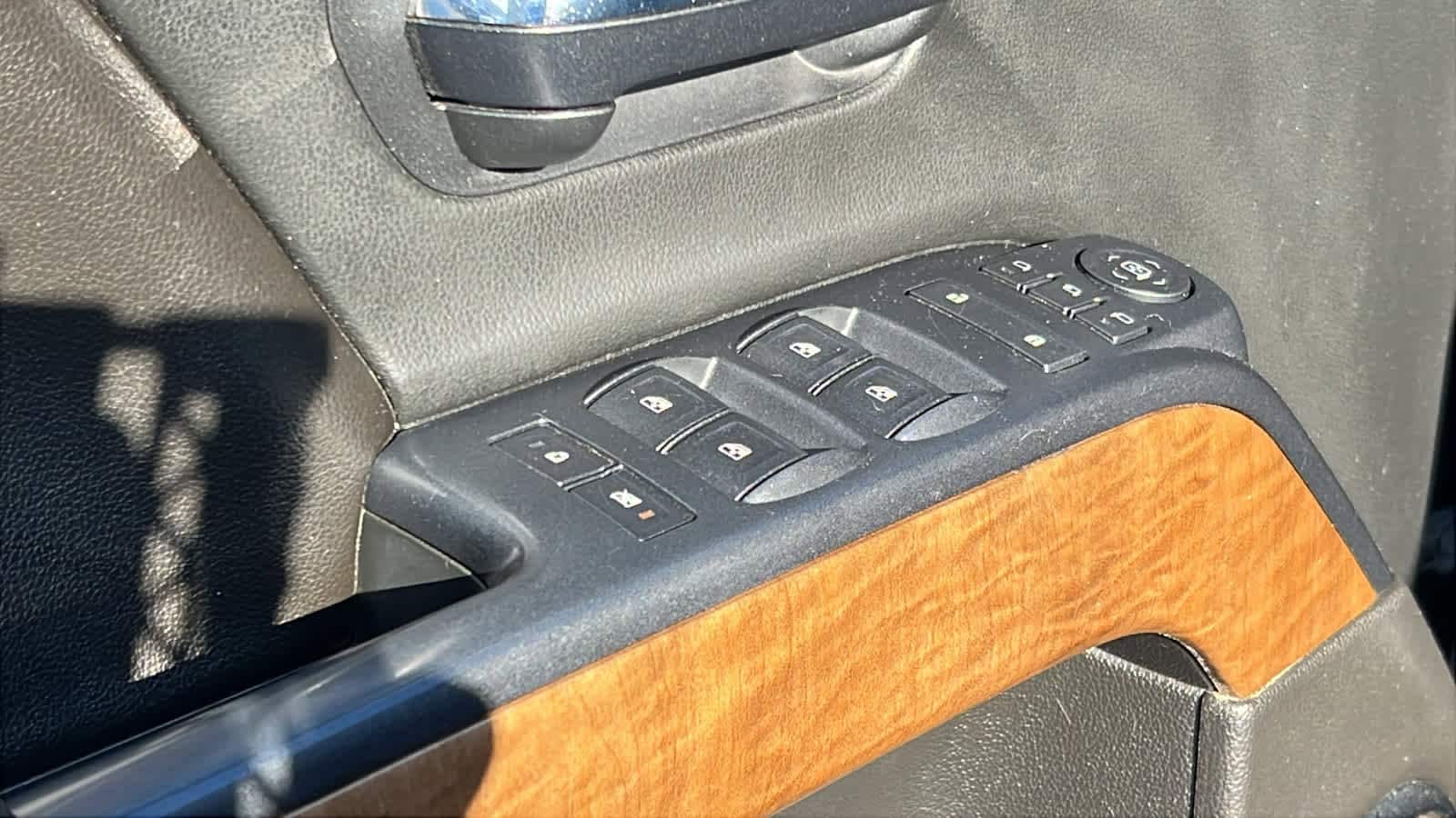Thumbnail: 2016 Chevrolet Silverado 3500 - 22