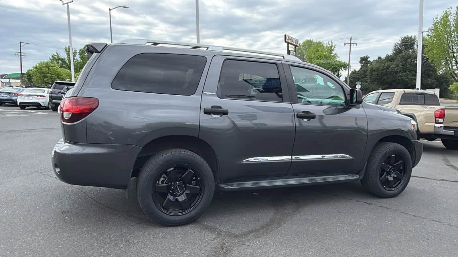 Thumbnail: 2019 Toyota Sequoia - 4