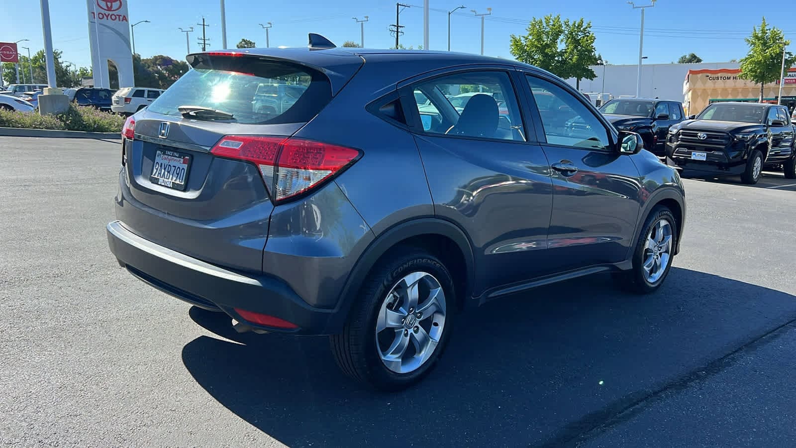 Thumbnail: 2022 Honda HR-V - 5