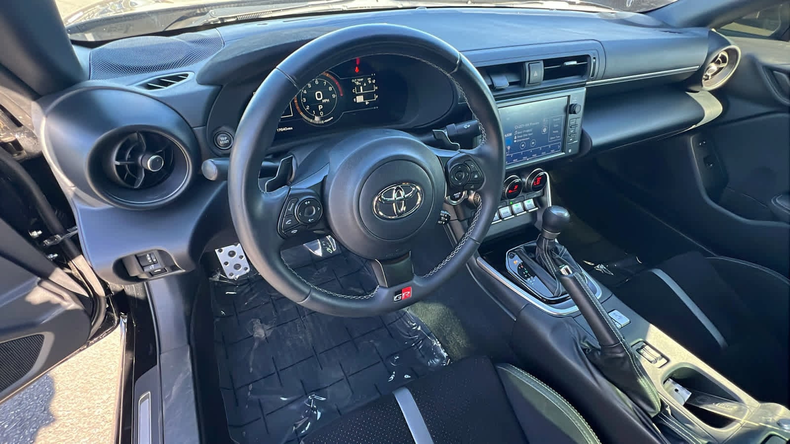 Thumbnail: 2024 Toyota GR86 - 10