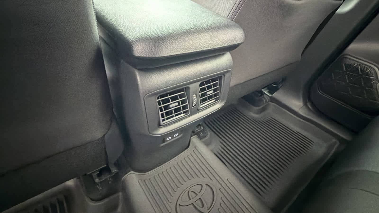 Thumbnail: 2025 Toyota RAV4 - 25