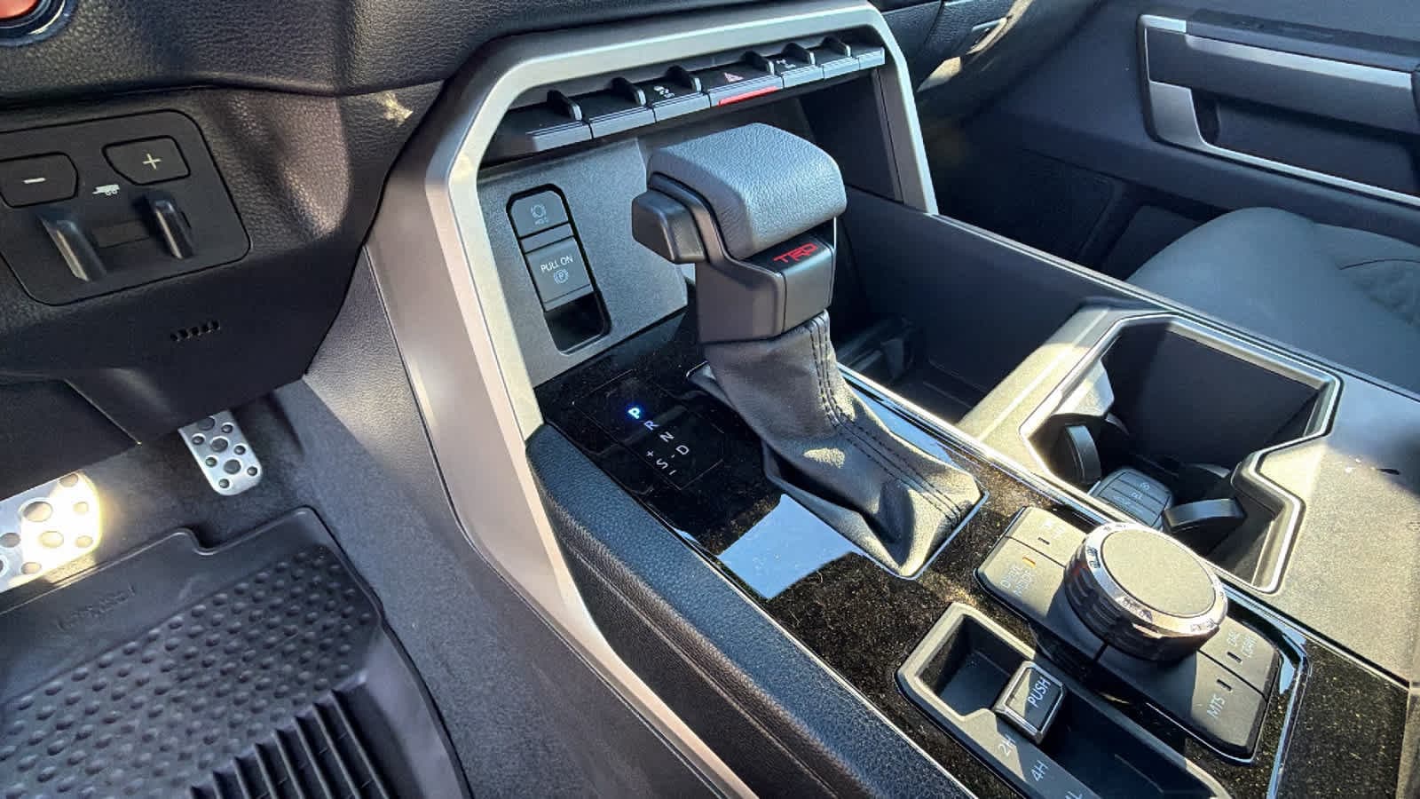 2026 Toyota Tundra SR5 - Photo 13