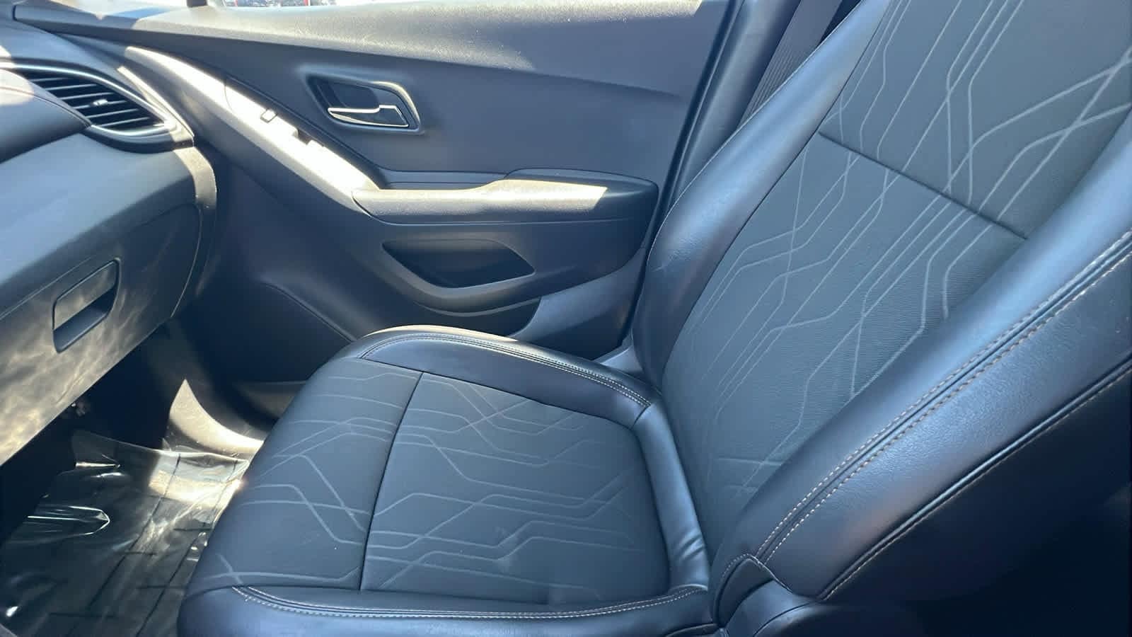 Thumbnail: 2019 Chevrolet Trax - 12