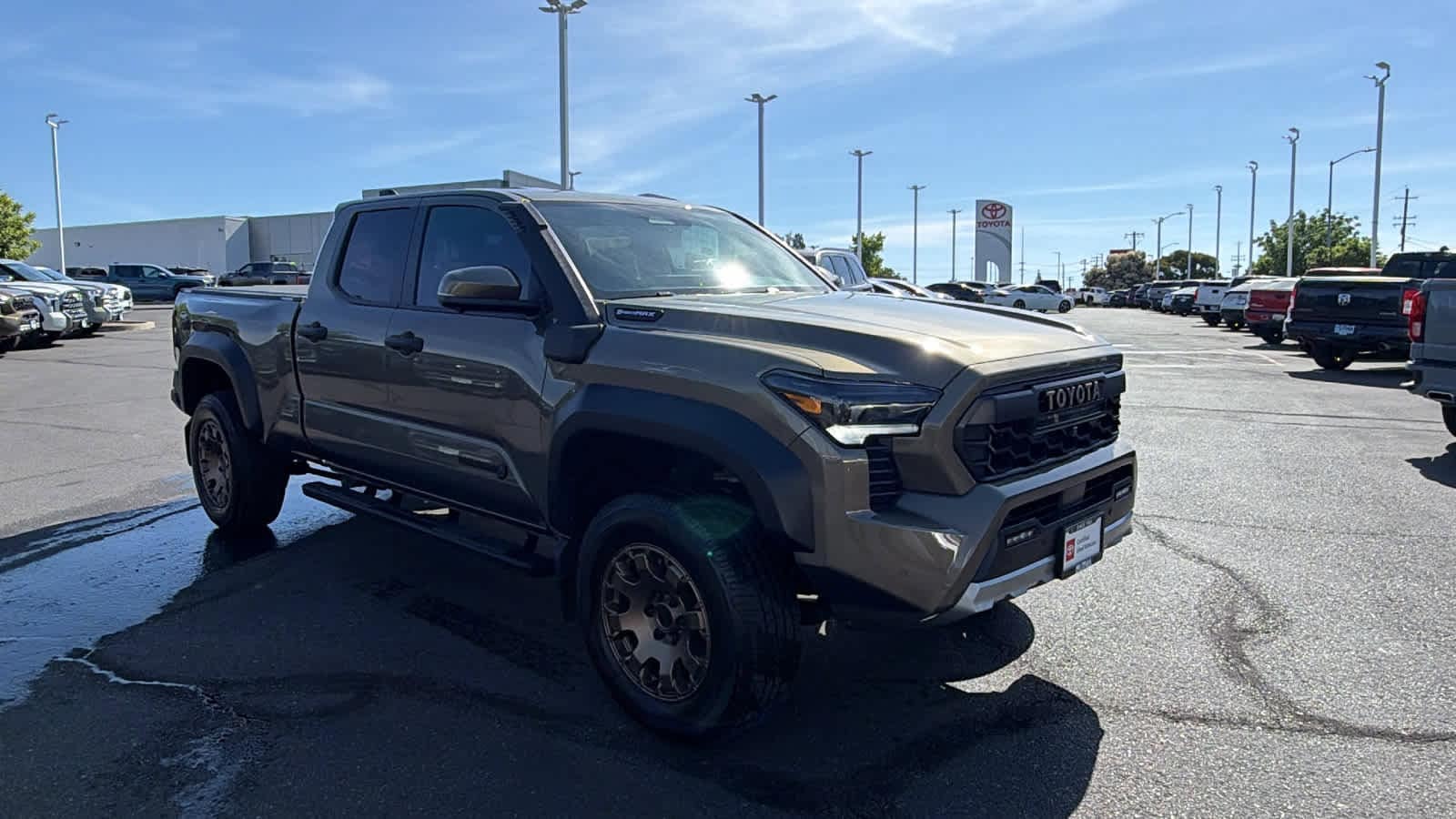 Thumbnail: 2025 Toyota Tacoma - 3