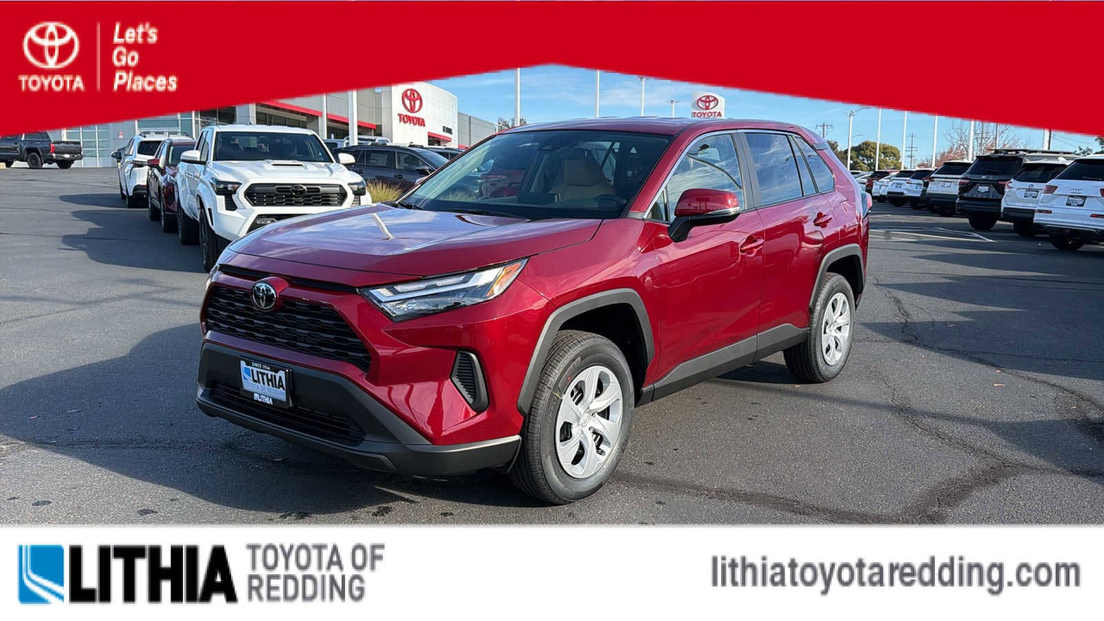 2025 Toyota RAV4 LE's photo