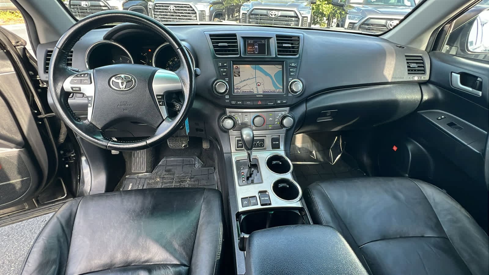 Thumbnail: 2012 Toyota Highlander - 26