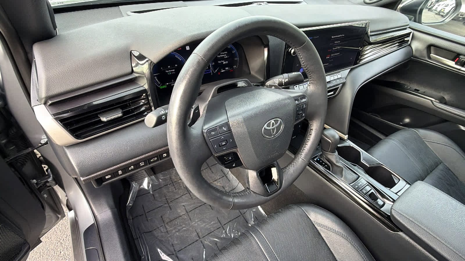 Thumbnail: 2025 Toyota Camry - 10