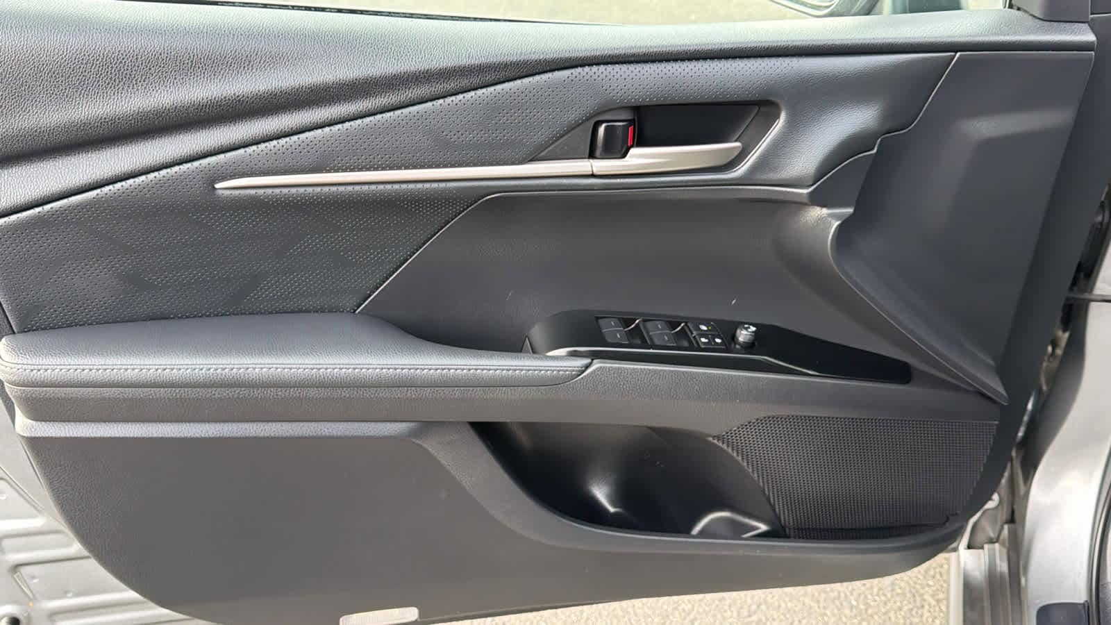 Thumbnail: 2025 Toyota Camry - 23