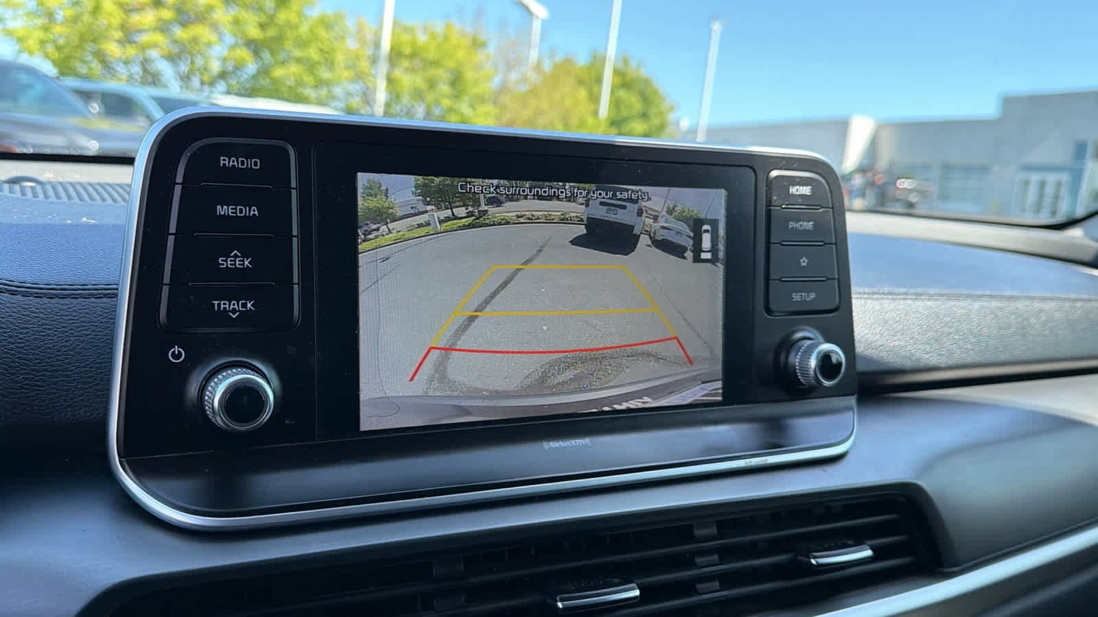 Thumbnail: 2020 Kia Telluride - 16