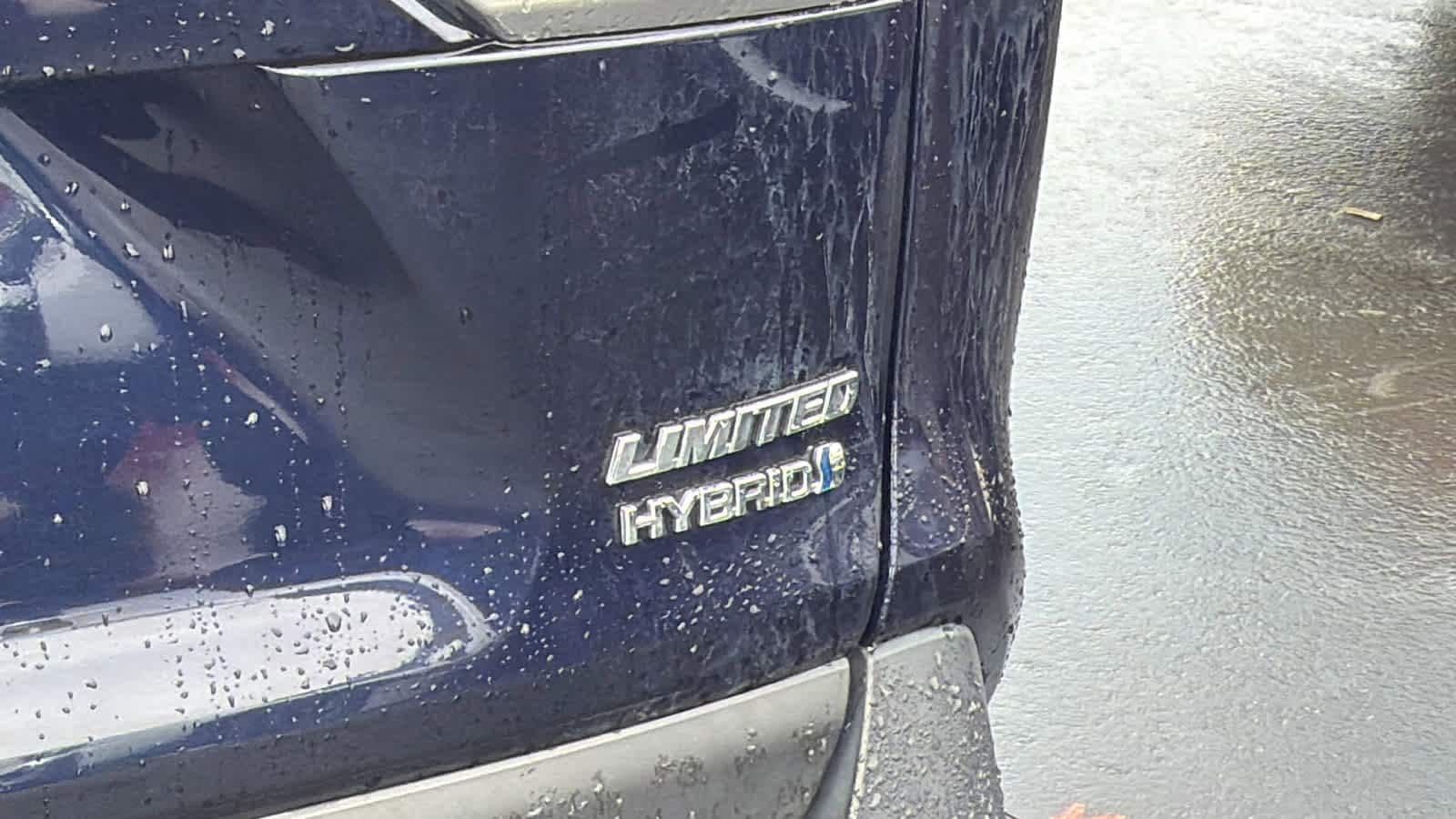 Thumbnail: 2022 Toyota RAV4 - 28