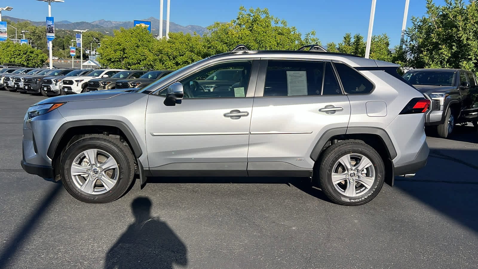 Thumbnail: 2025 Toyota RAV4 - 8