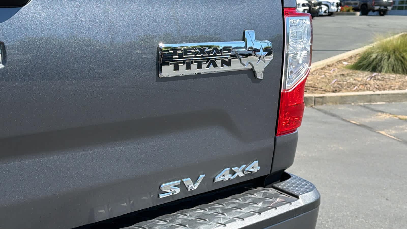 Thumbnail: 2021 Nissan Titan - 28