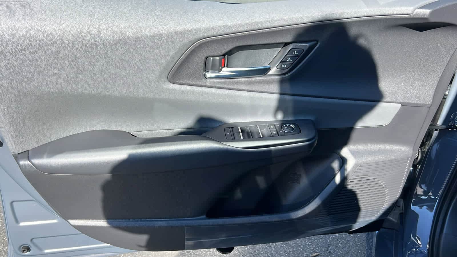 Thumbnail: 2025 Toyota Prius - 23