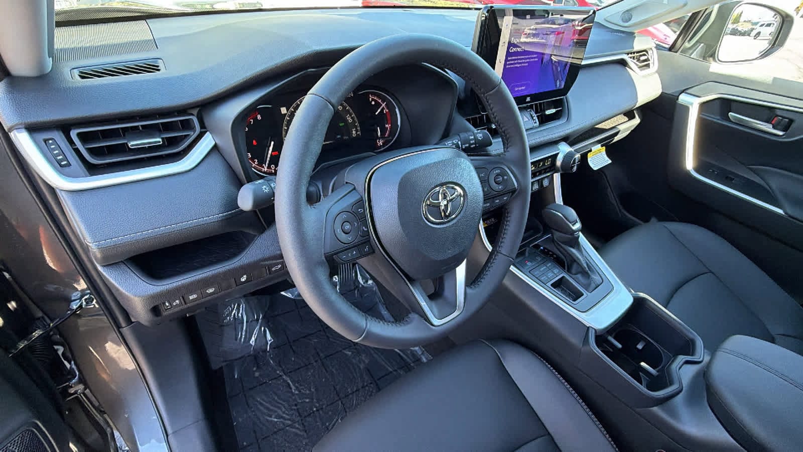 Thumbnail: 2025 Toyota RAV4 - 10