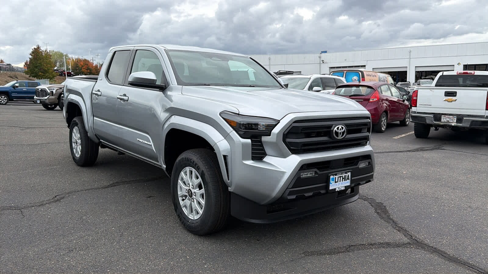 2025 Toyota Tacoma SR5 4x4 Double Cab photo 3