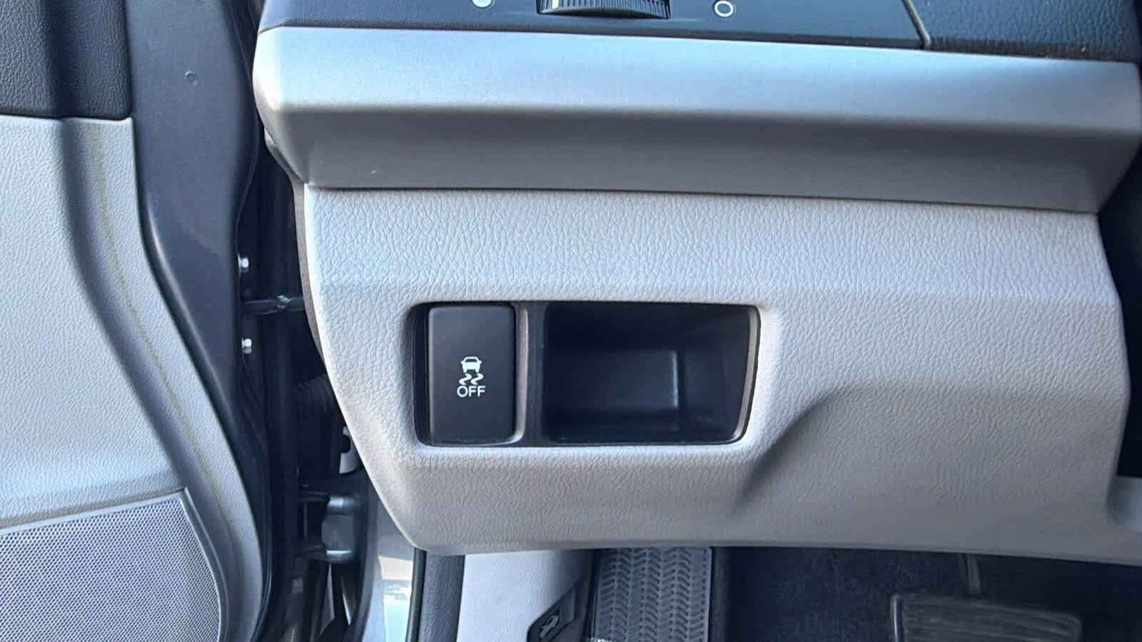 Thumbnail: 2011 Honda Accord - 16