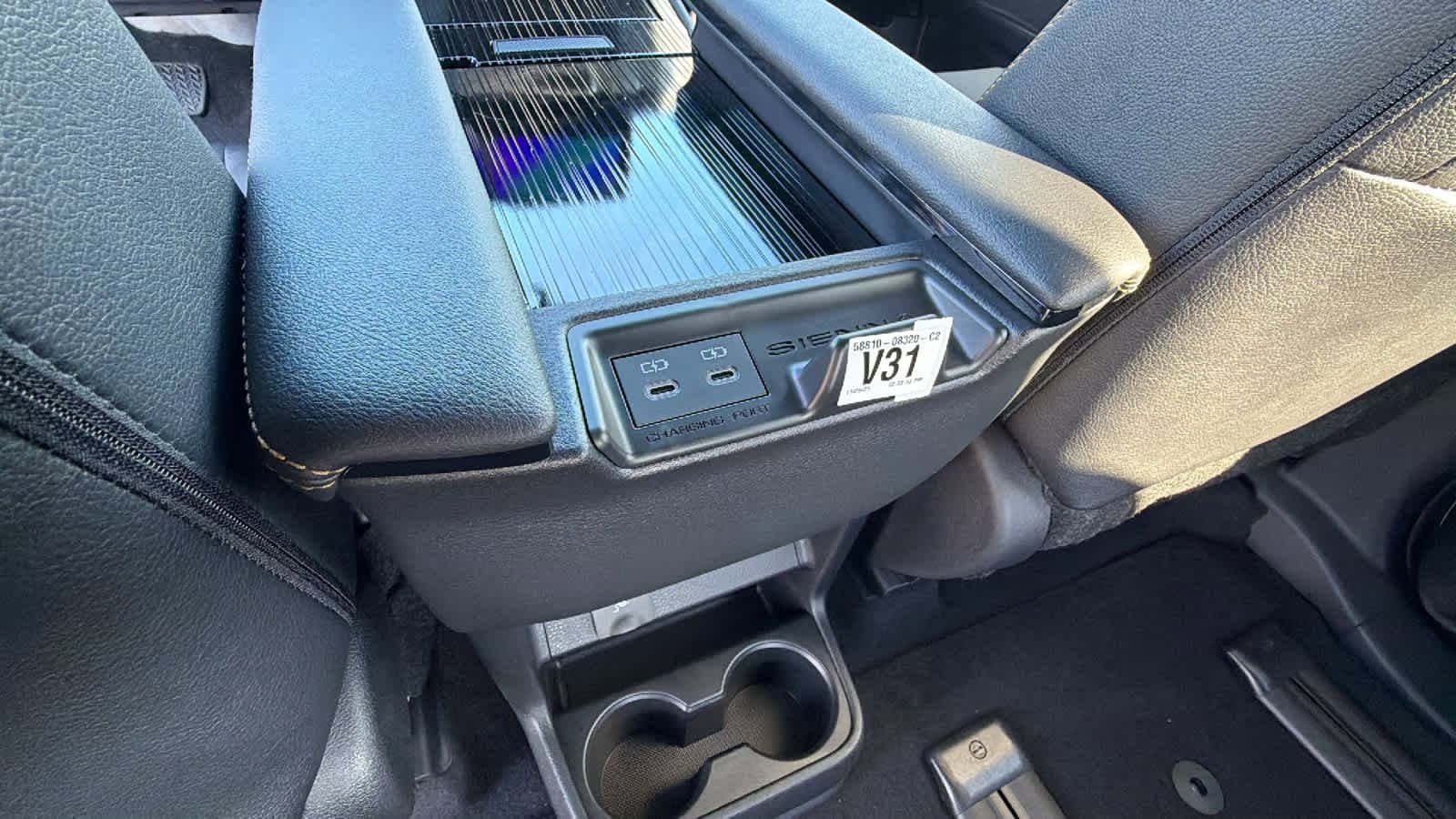 Thumbnail: 2026 Toyota Sienna - 25