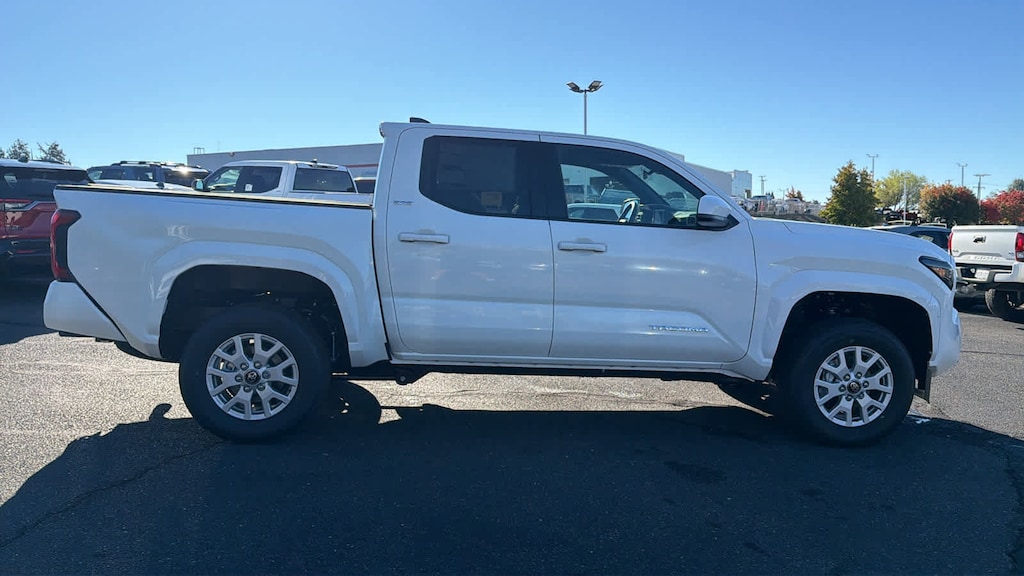 New 2025 Toyota Tacoma SR5 4X4 DOUBLE CAB
