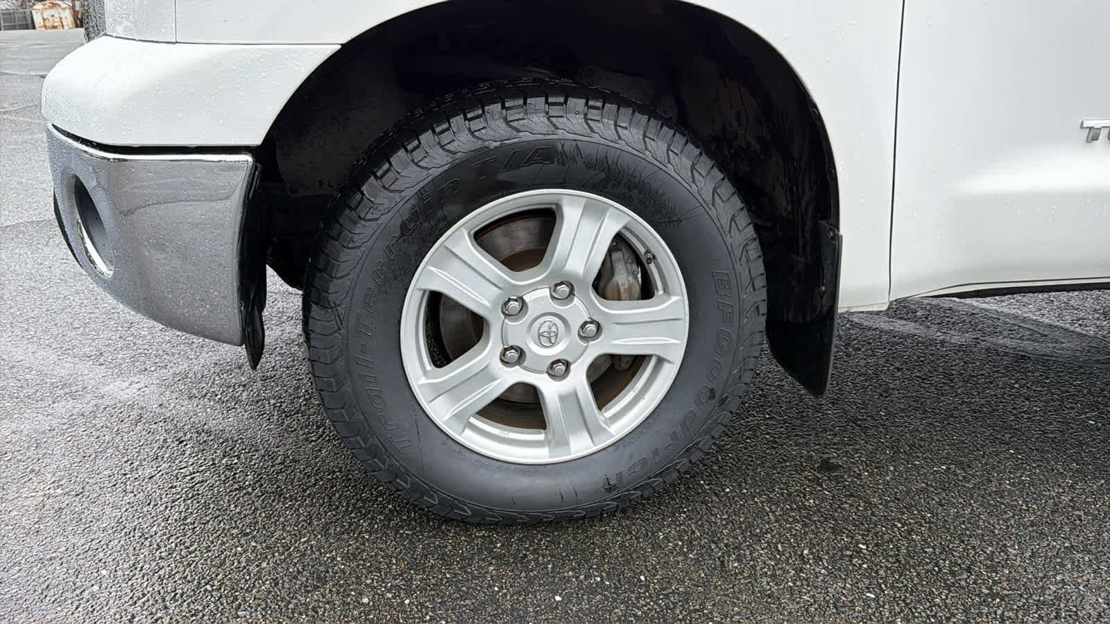 Thumbnail: 2011 Toyota Tundra - 9