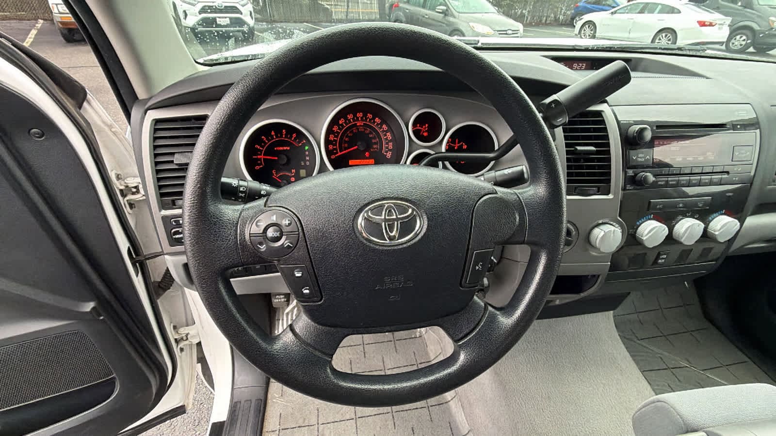 Thumbnail: 2011 Toyota Tundra - 18