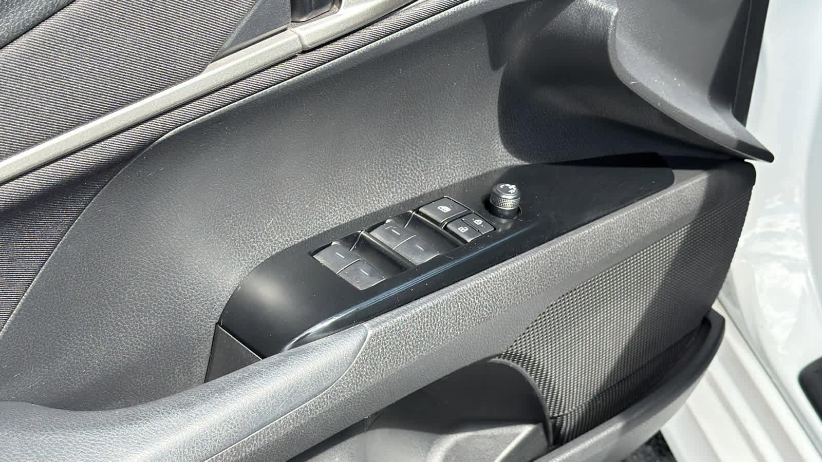 Thumbnail: 2025 Toyota Camry - 22