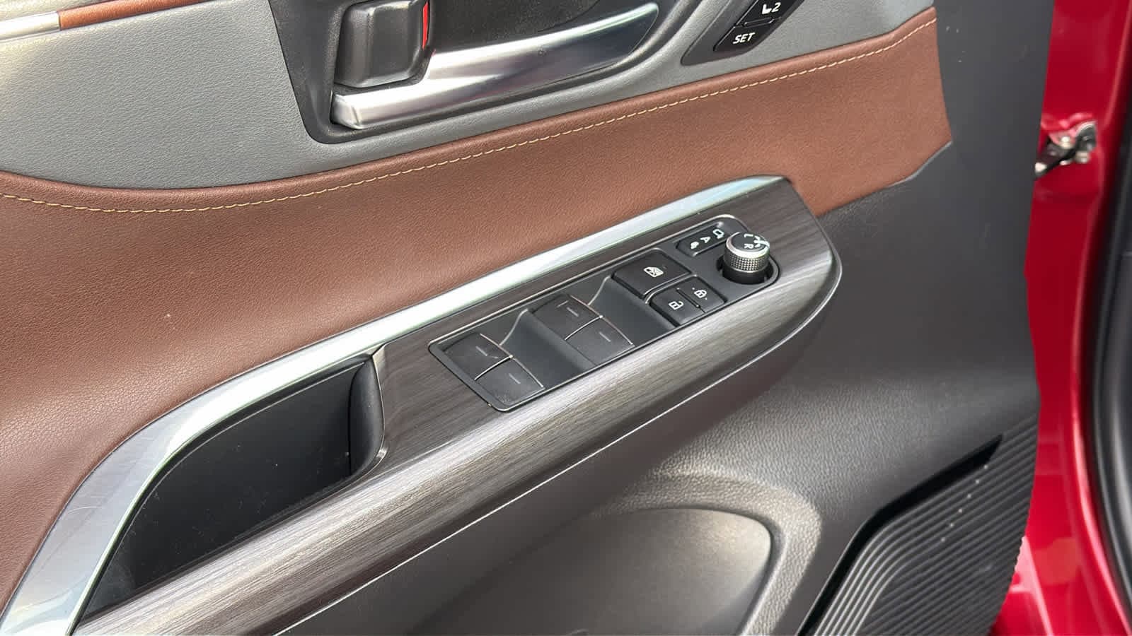 Thumbnail: 2021 Toyota Venza - 22