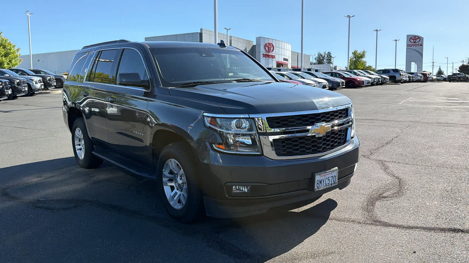 Thumbnail: 2019 Chevrolet Tahoe - 3