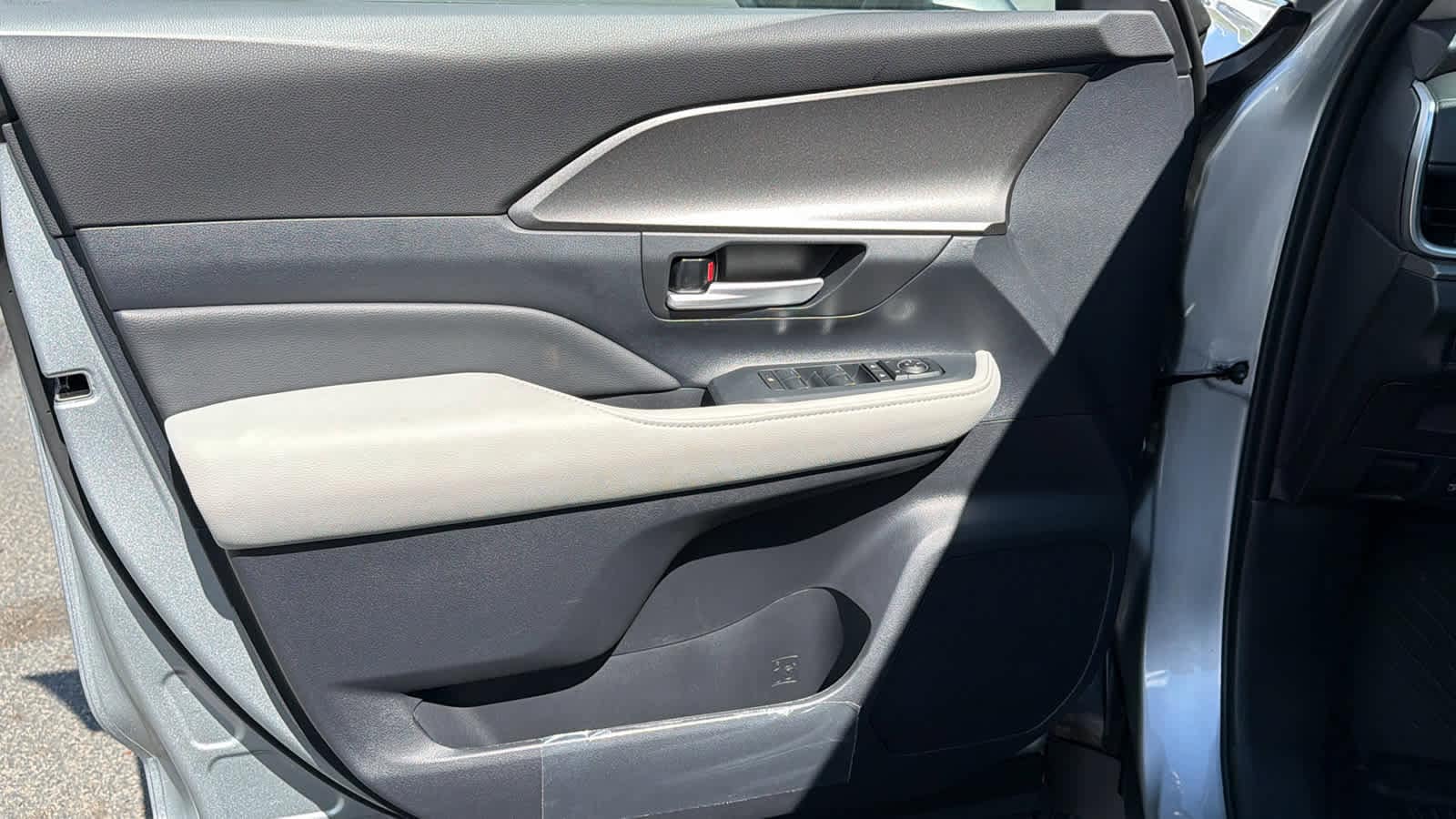 Thumbnail: 2026 Toyota Grand Highlander - 23