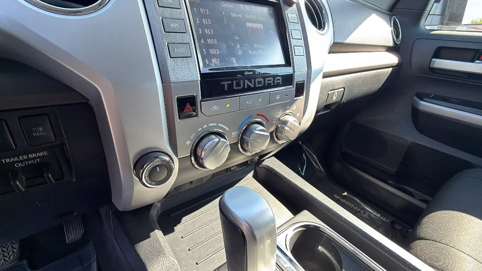 2018 Toyota Tundra SR5 - Photo 14
