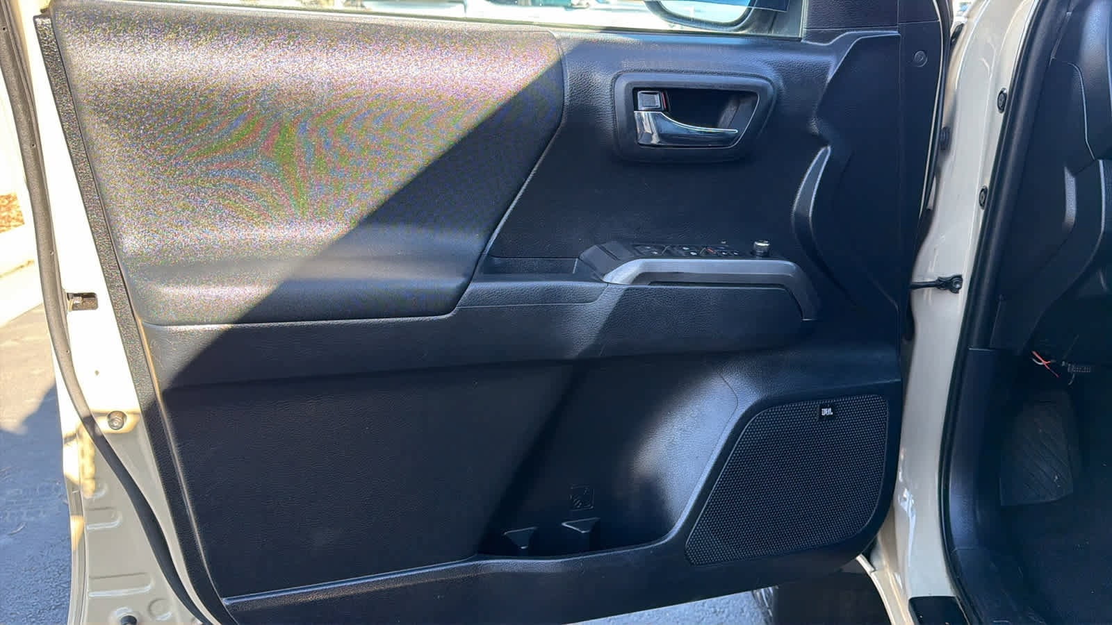 Thumbnail: 2018 Toyota Tacoma - 23