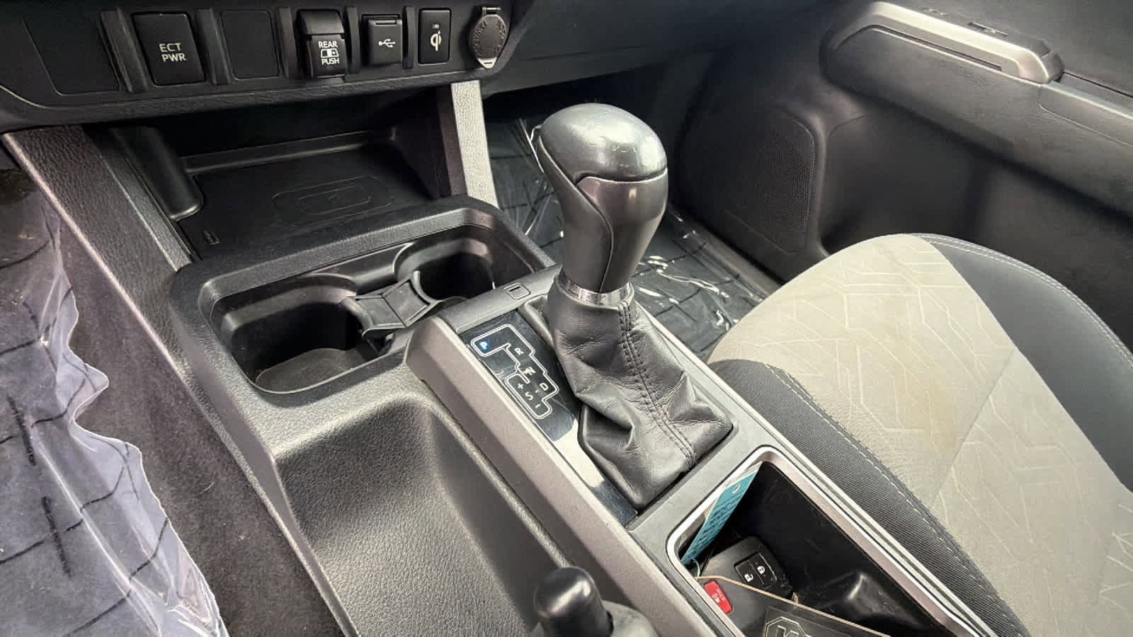 Thumbnail: 2022 Toyota Tacoma - 13