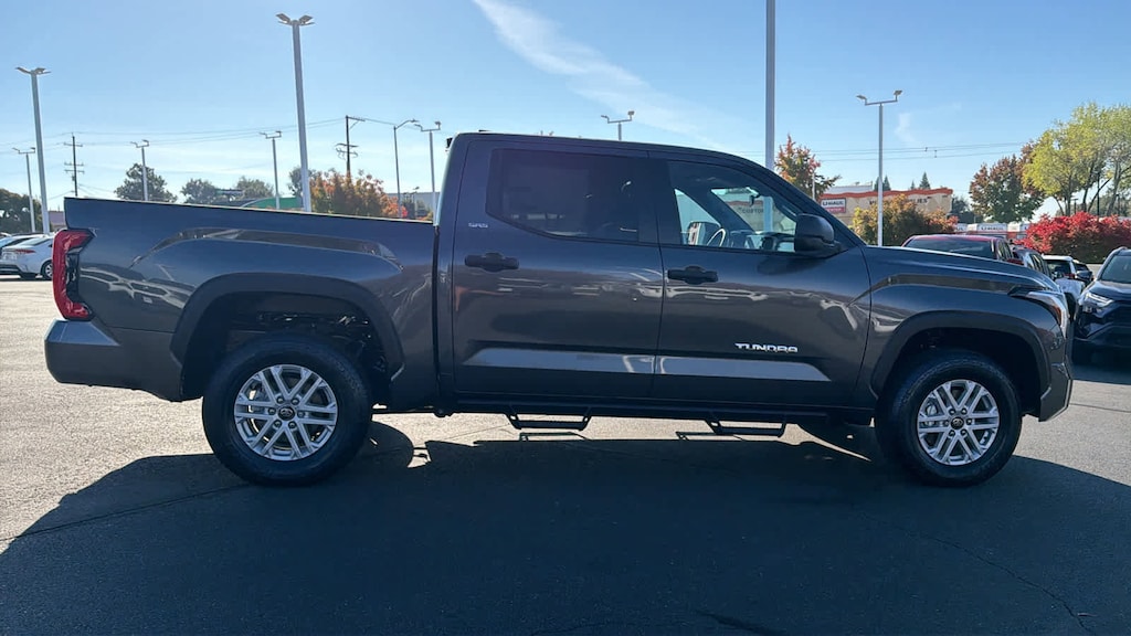 New 2026 Toyota Tundra SR5 SR5 CREWMAX 5.5