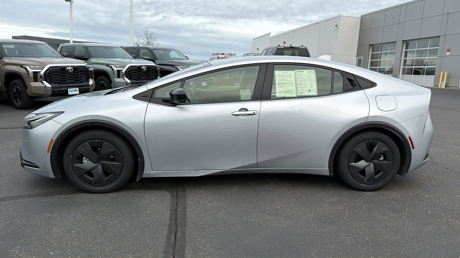 Thumbnail: 2024 Toyota Prius - 8